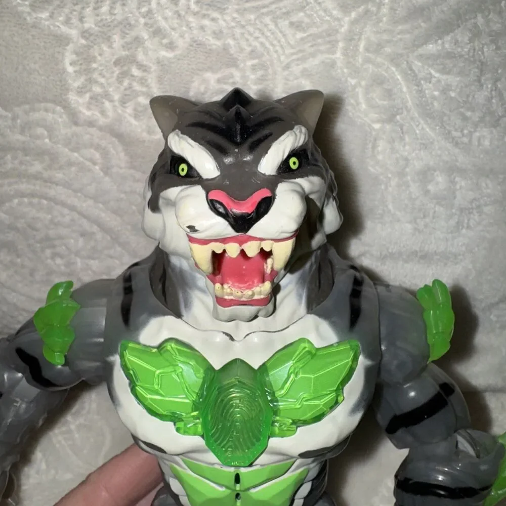 MrBeast Lab Stealth Strike Big Cat Beast Creator Tiger Action Figure Sound Light